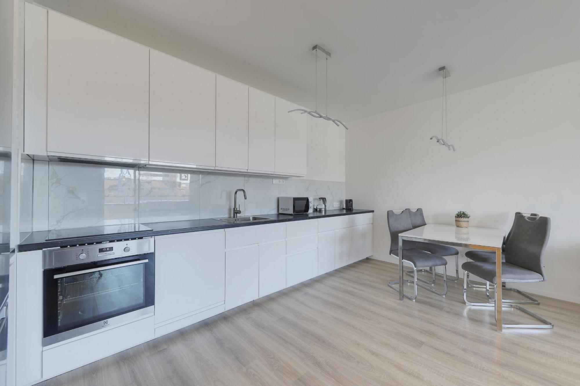 Bazova Apartment With Free Parking Братислава Экстерьер фото