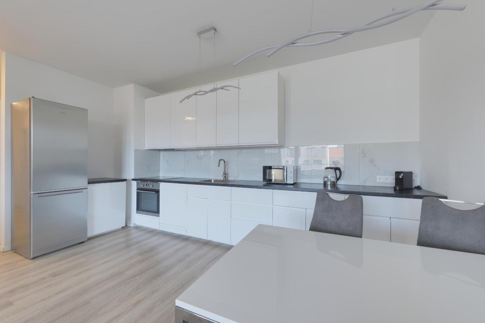 Bazova Apartment With Free Parking Братислава Экстерьер фото